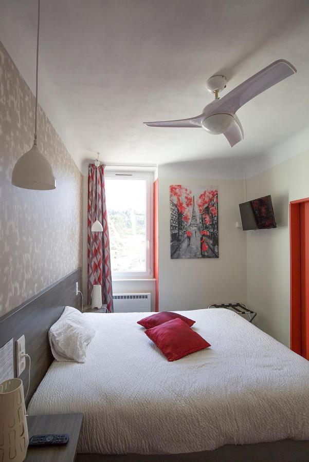 Logis Hotel & Restaurant Le Carnot Ди Экстерьер фото